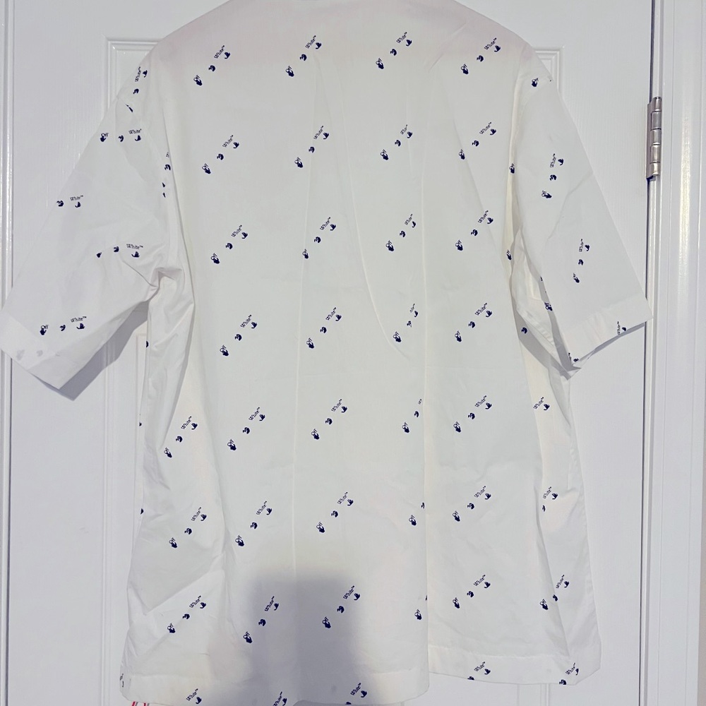White dress shirt from Off-White size XL mens. I have the Auth cert as well.